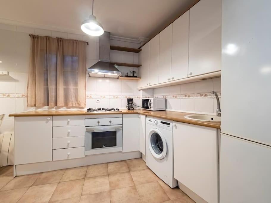 Tranquilo Y Bonito Apartamento A 10 Min Del Centro Malaga Bagian luar foto