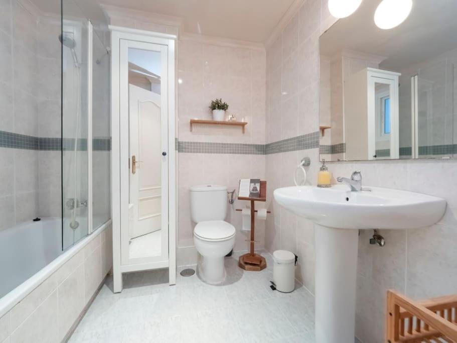Tranquilo Y Bonito Apartamento A 10 Min Del Centro Malaga Bagian luar foto