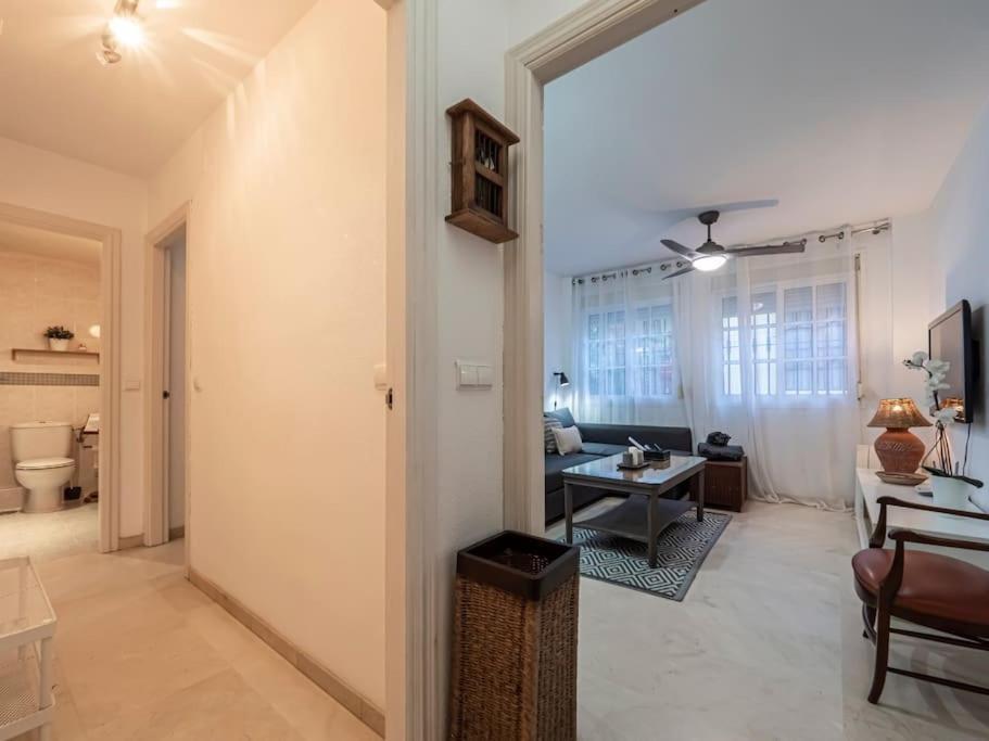 Tranquilo Y Bonito Apartamento A 10 Min Del Centro Malaga Bagian luar foto